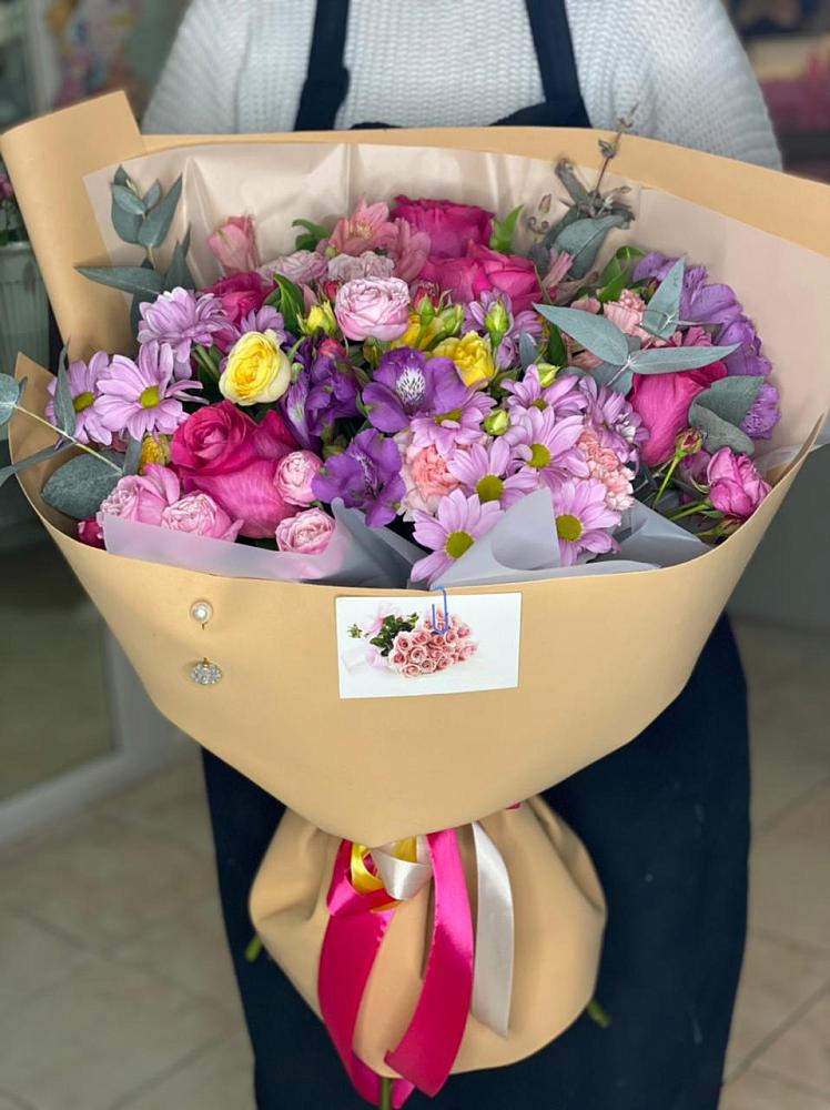 Букет цветов из: Хризантемы, Гвоздики и Альстромерии в Армизонском