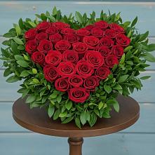 Цветочная композиция из Розы в виде сердца в Армизонском