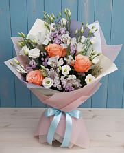 Букет цветов из:  Лизиантусы, Розы, Альстромерии и Гипсофила в Армизонском