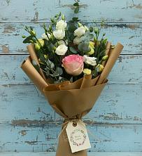 Букет цветов из:  Розы и Лизиантусы в Армизонском